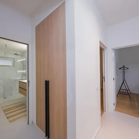 Апартаменти Amandine - Luxury 3 Bedrooms With Free Parking Остенде