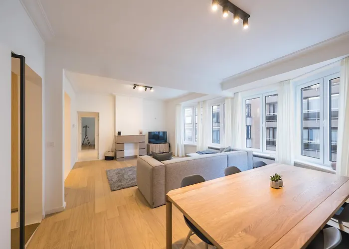 Amandine - Luxury 3 Bedrooms With Free Parking Apartment *